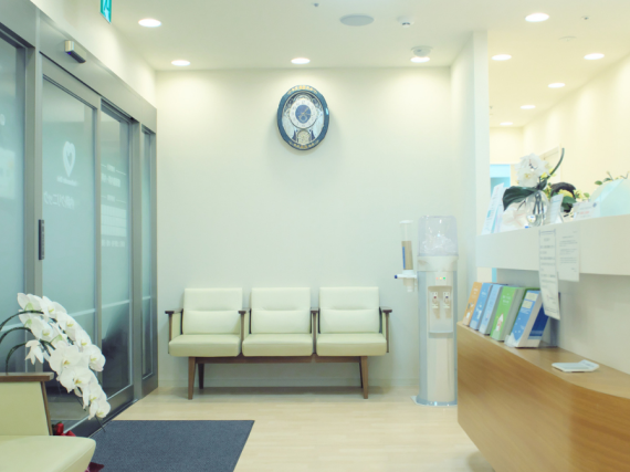 An image of an empty patient waiting room. 